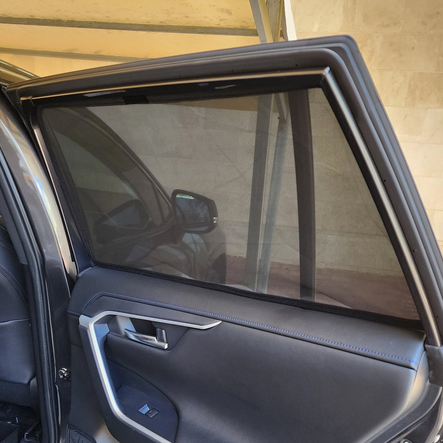 Audi Q4 e-tron Side Port Window Shades